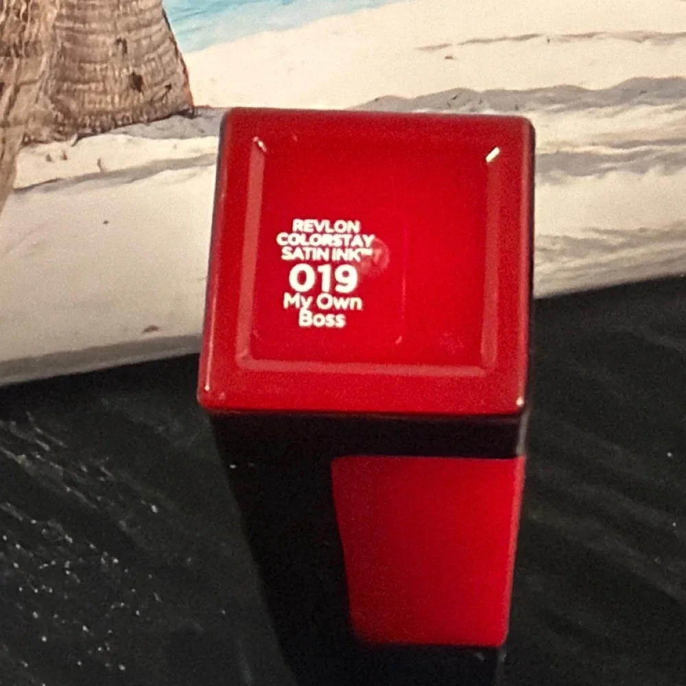 Revlon colorstay satin